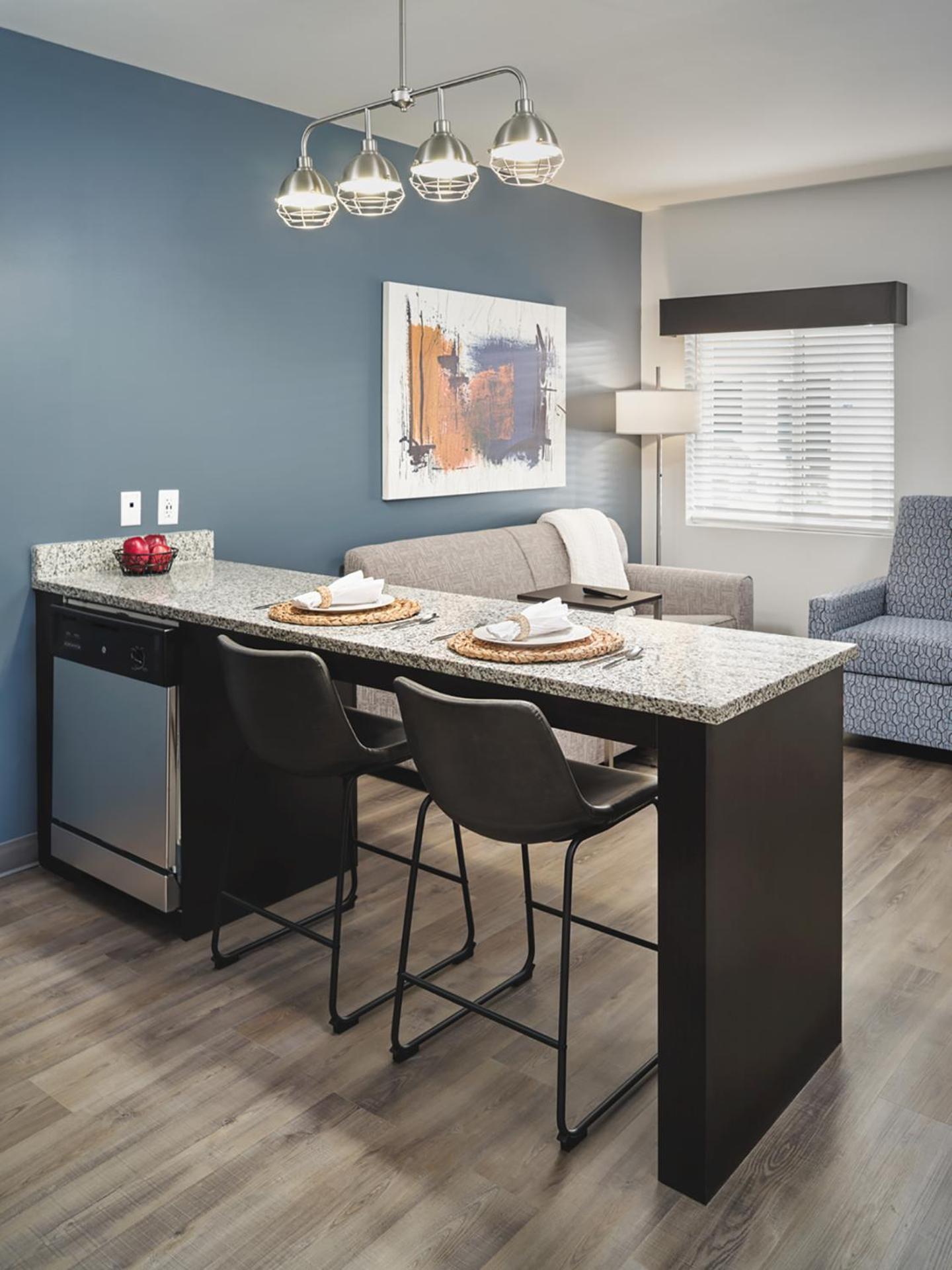Stayapt Suites אוקלה מראה חיצוני תמונה