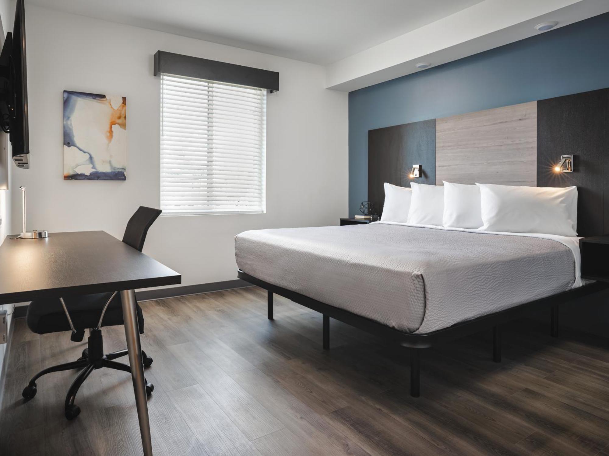 Stayapt Suites אוקלה מראה חיצוני תמונה