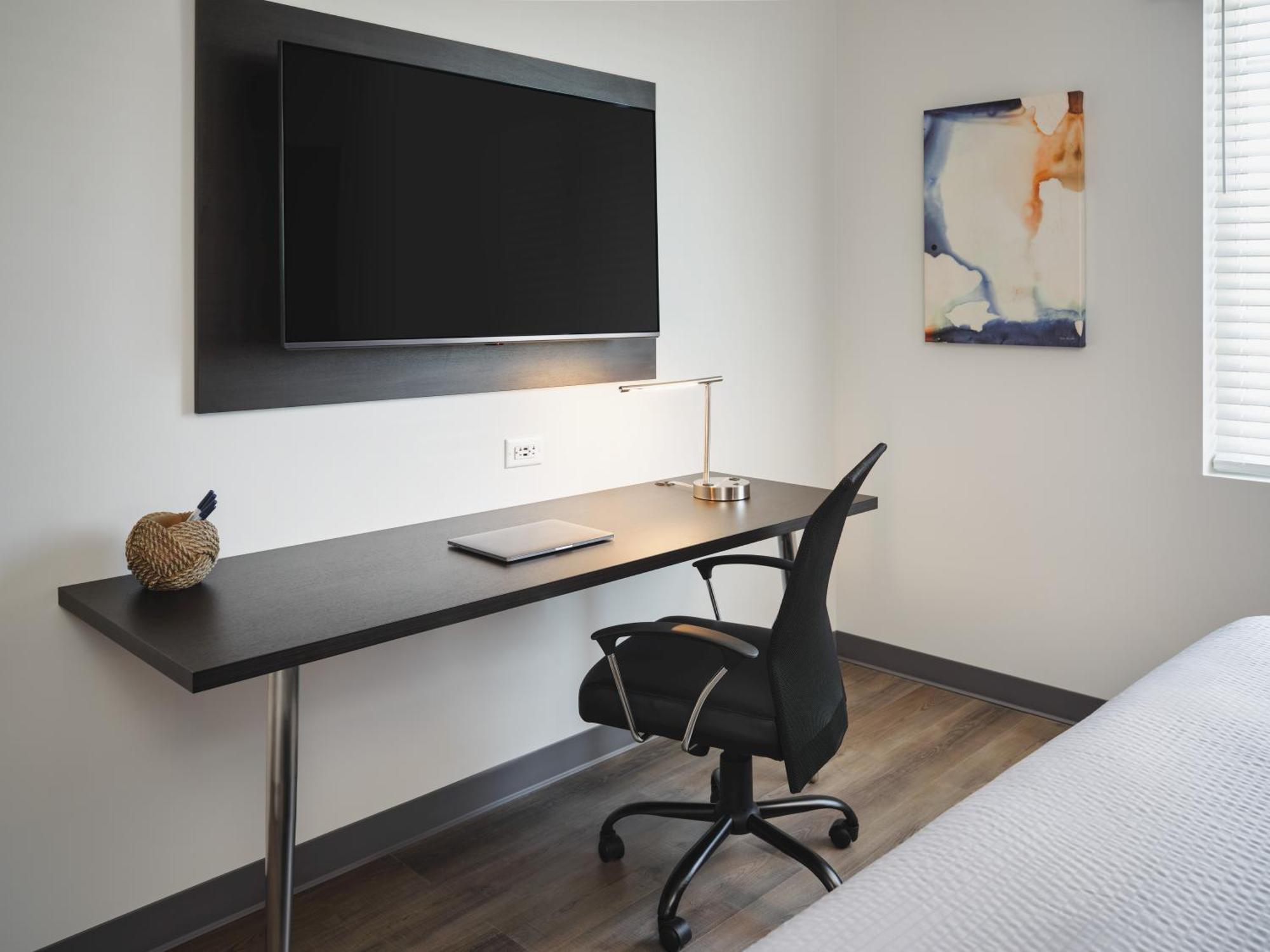 Stayapt Suites אוקלה מראה חיצוני תמונה